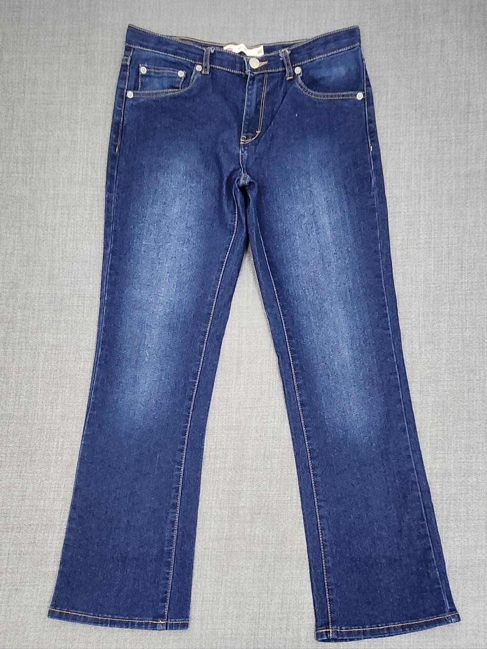 Levis Medium Wash Stretch Boot Cut Denim Jeans. 16.